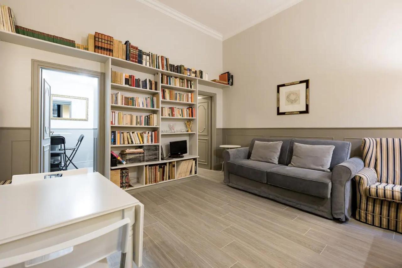 Apartment Bianca - Frezza Little At Piazza Di Spagna *